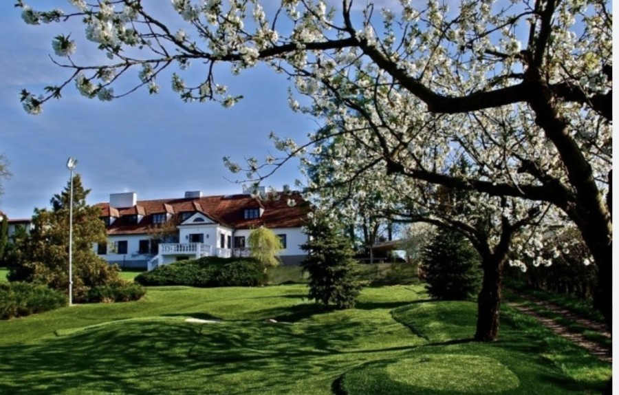 powiat nowodworski, Zakroczym, Klasztorna, Posiadłość na hotel, centrum medyczne, dom seniora