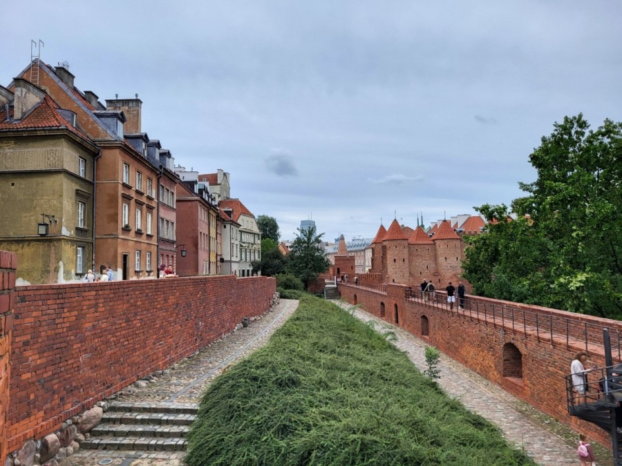 Warszawa, Śródmieście Stare Miasto, Mostowa, TOP LOKALIZACJA 4pok. kuchnia z oknem DO REMONTU