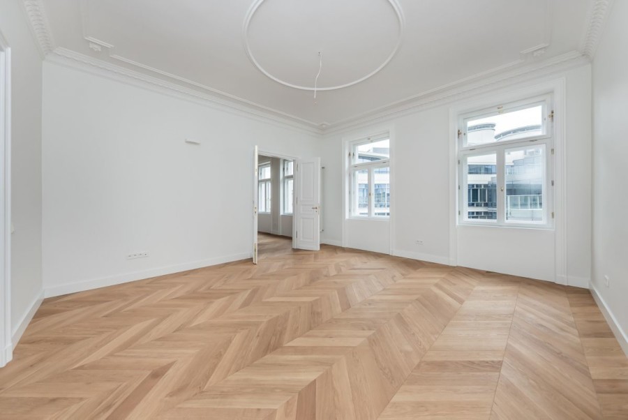 Warszawa, Śródmieście, Bracka, Apartament w kamienicy przy Brackiej