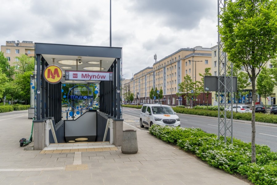 Warszawa, Wola Młynów, Górczewska, 2 pokoje w kamienicy z windą. Metro Młynów