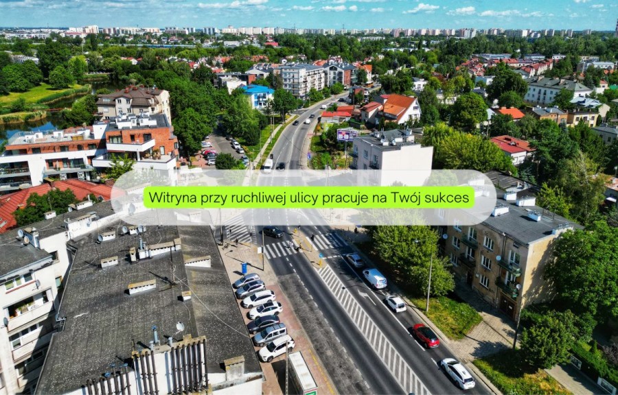 Warszawa, Włochy, Globusowa, Lokal usługowy w kamienicy Nowe Włochy po remoncie